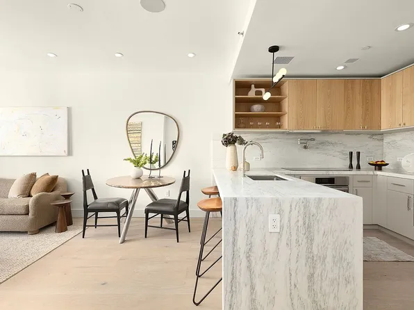 269 Eckford St #3A, Brooklyn, NY 11222