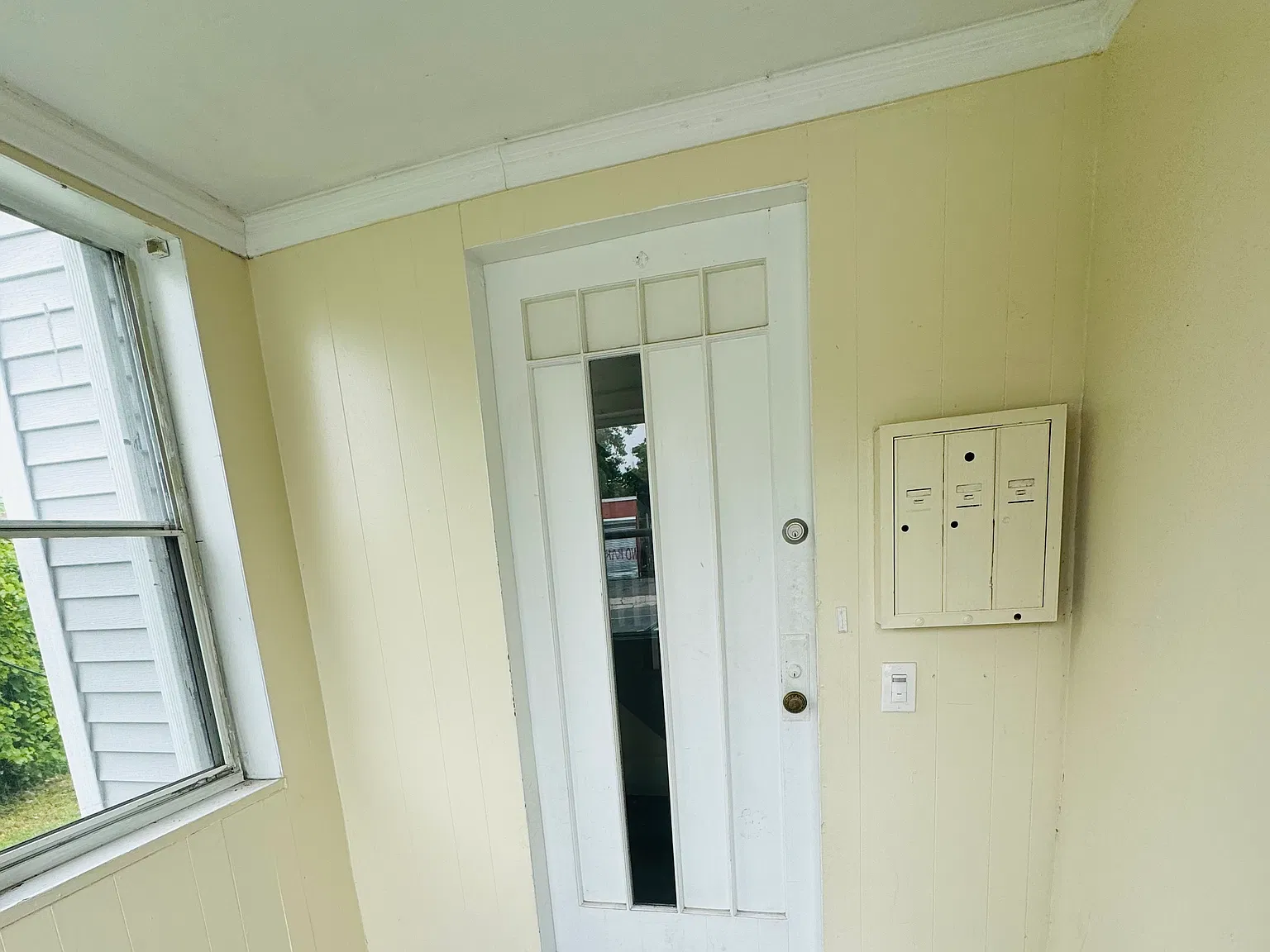 3 bed, $1,950 — Photo 2