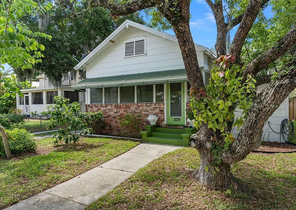 1st image of 209 MARY AVENUE