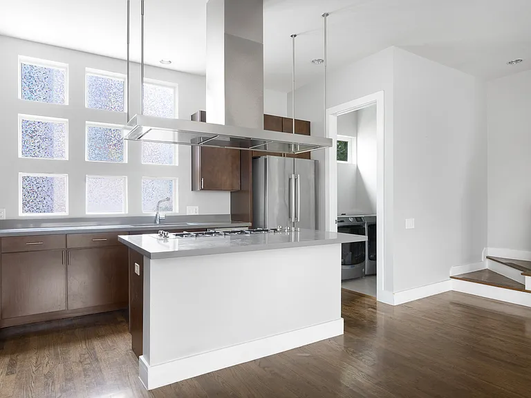 4616 Steel St — Photo 5