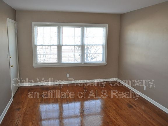 5th image of 3532 Brockton Ln APT 4