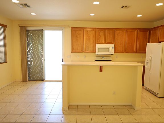 5th image of 9514 Veterans Ct