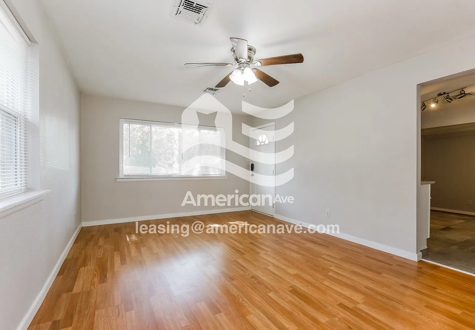 3 bed, 1.5 bath, 1326 sqft, $1,250 — Photo 3