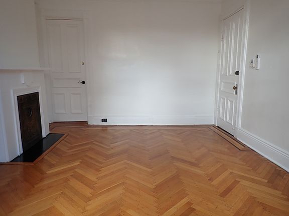 2nd image of 679A Hancock St #2
