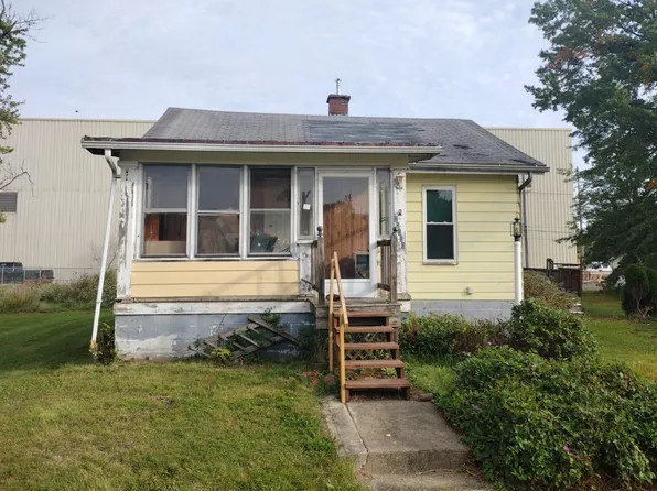 22560 Alden Ave, Alliance, OH 44601