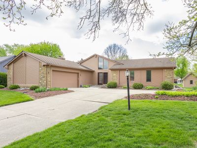 1627 Forward Pass Ct, Indianapolis, IN, 46217