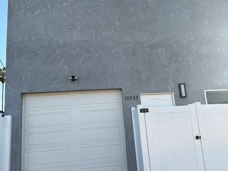 10743 Saticoy St — Photo 22