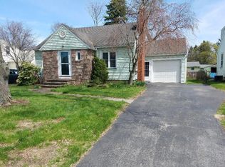 682 Bonesteel St, Rochester, NY 14616