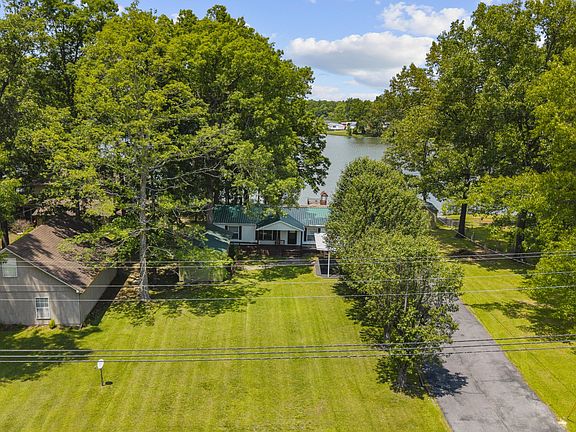 4th image of 46 Lakeshore Dr
