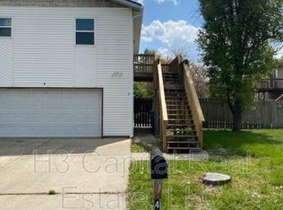 452 Meadow Dr APT B, Troy, IL 62294