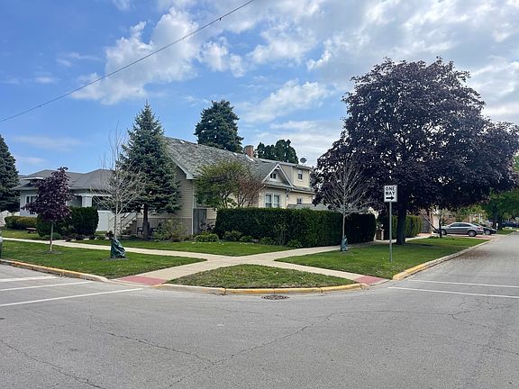 2nd image of 1003 N 14th Ave