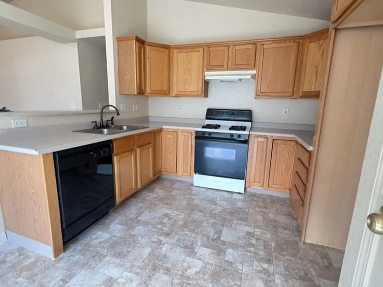 1325 Chichester Dr — Photo 17