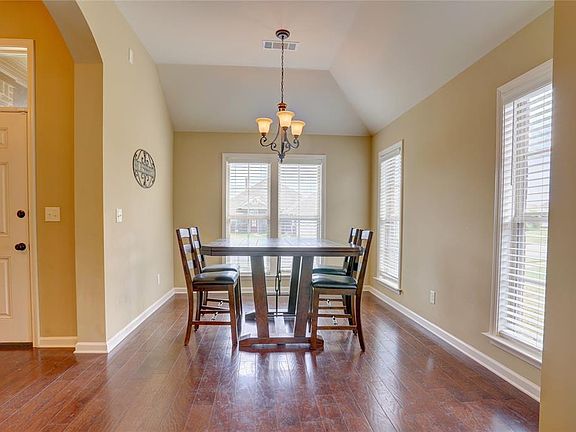 5th image of 8821 Andress Ct