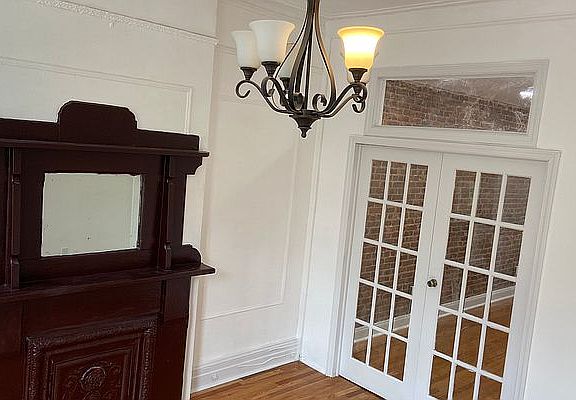 5th image of 742 Macdonough St APT 2L