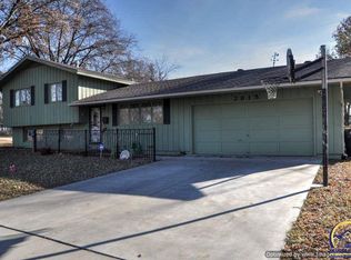 2815 SW Indian Trl, Topeka, KS 66614