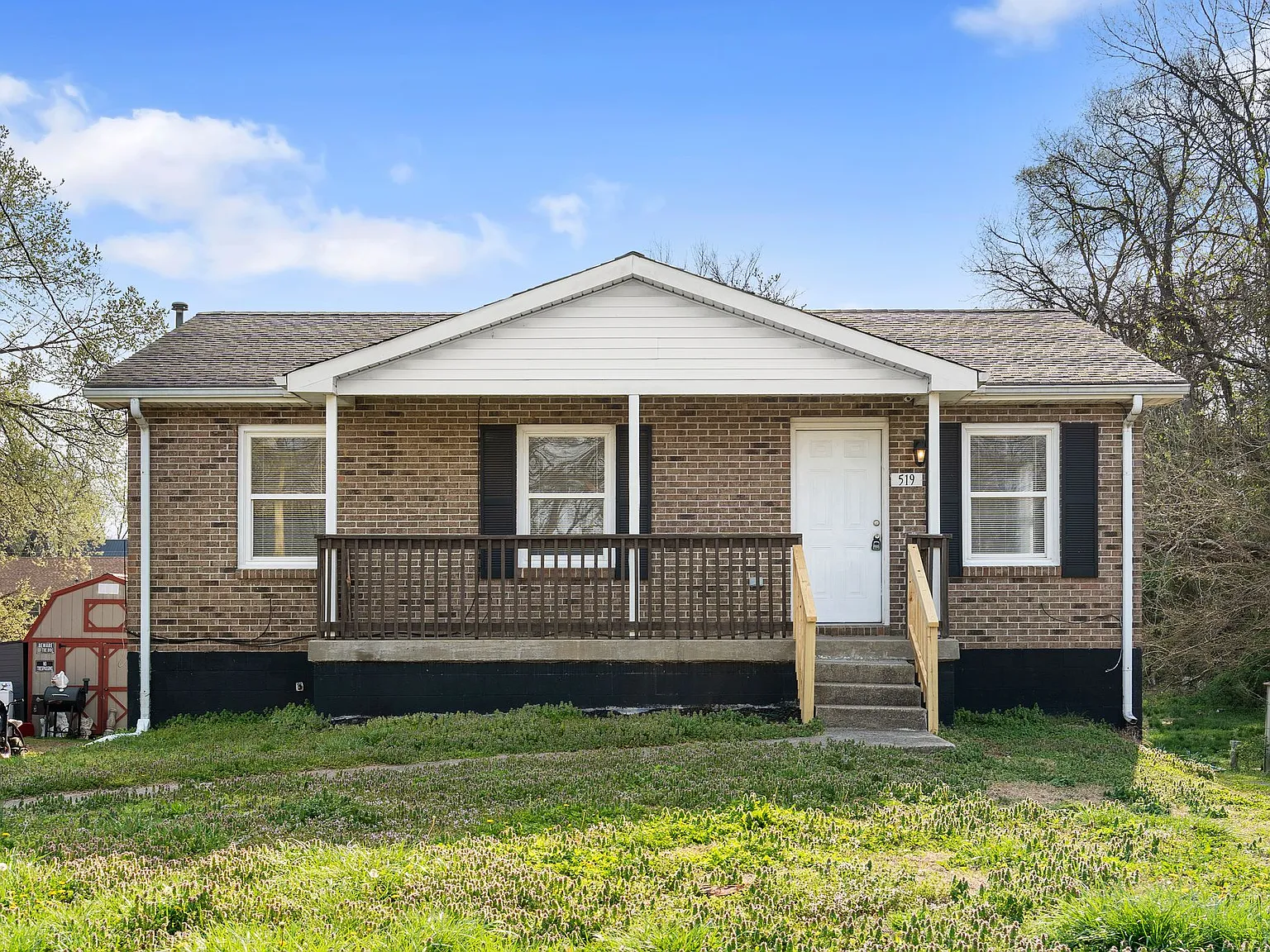 2 bed, 952 sqft, $915 — Photo 1