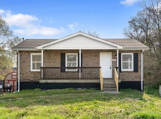 519 9th St #A, Clarksville, TN