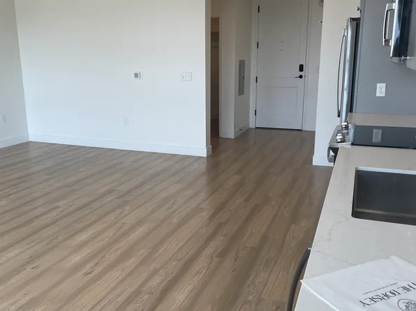 601 Park Ave W #1121, Denver, CO 80205