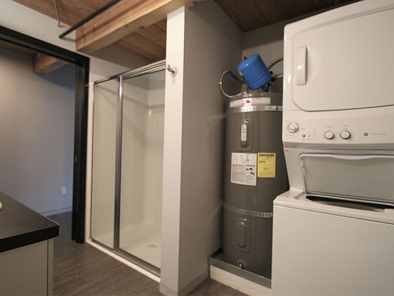 4th image of 127 Broadway E #408