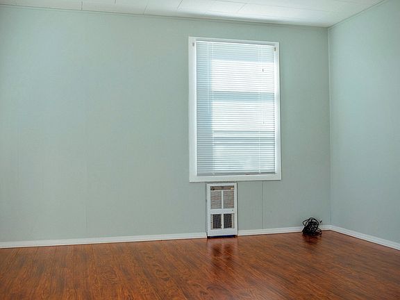 4th image of 1406 E Alder St