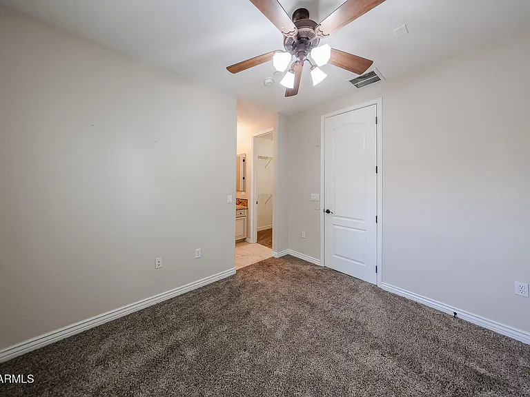 2434 E Roma Ave — Photo 25