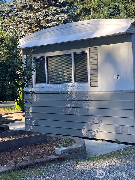 3rd image of 6521 SE Mile Hill Drive #18