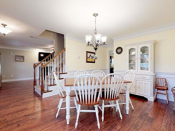 4th image of 7609 Asher Ln