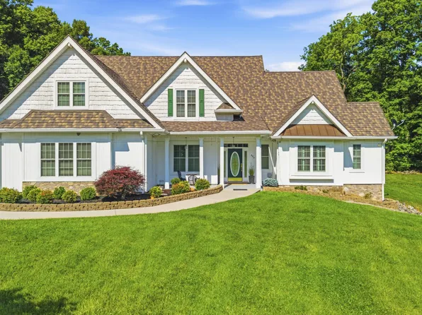 824 Midway Rd, Strawberry Plains, TN 37871