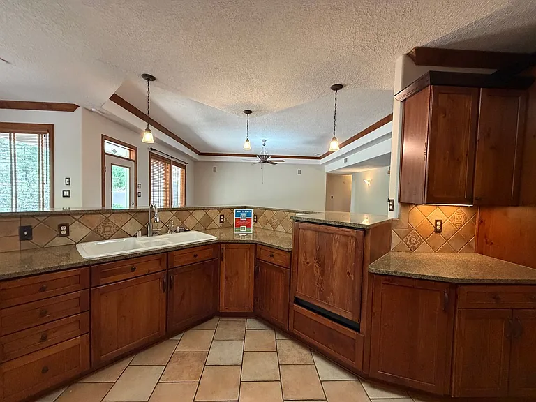 516 Sparrow Hawk Ct SE — Photo 29