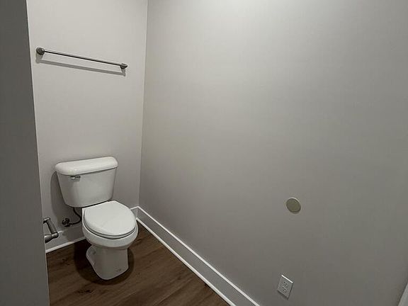 5th image of 402 Grand Hbr