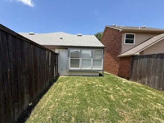 3rd image of 1338 Overlook Dr