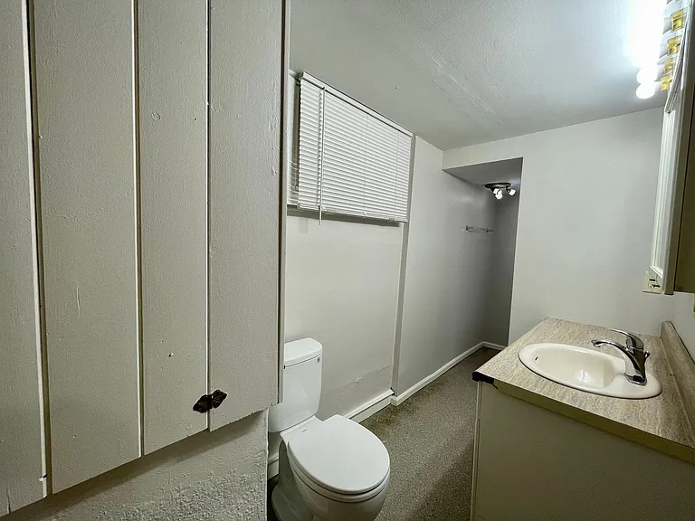 2231 S High St — Photo 23