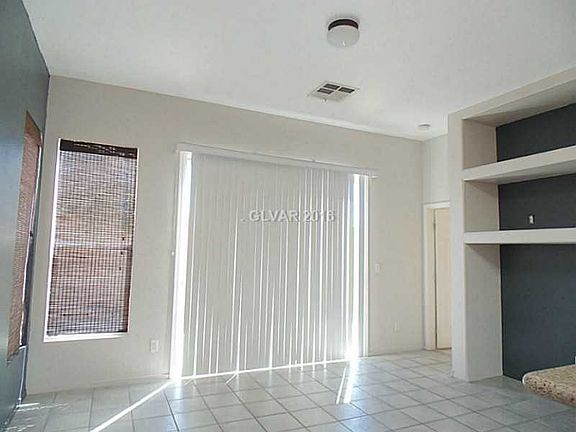5th image of 9236 Aqueduct St