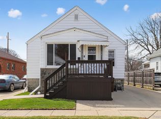 926 Kentucky Ct, Monroe, MI 48161