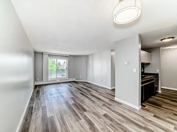 2508 50th St NW #306, Edmonton, AB T6L 6X9