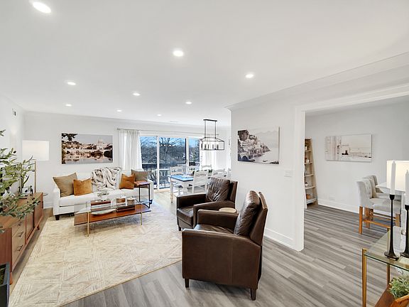 3rd image of 201 Lake Hinsdale Dr APT 304