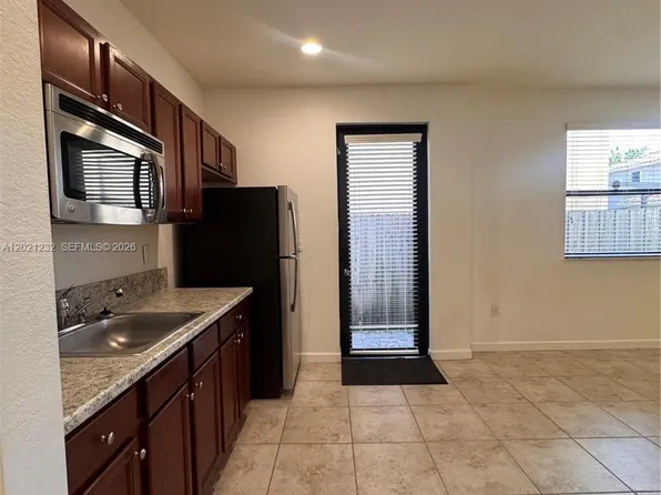 15400 SW 173rd St #2, Miami, FL 33187