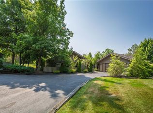 475-10 Hill Dr, Aurora, OH 44202