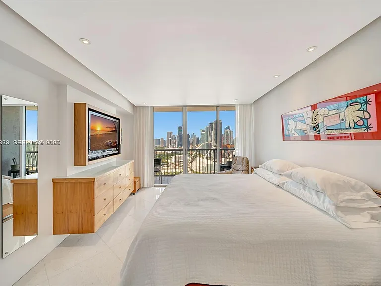 1750 N Bayshore Dr #3910 — Photo 13