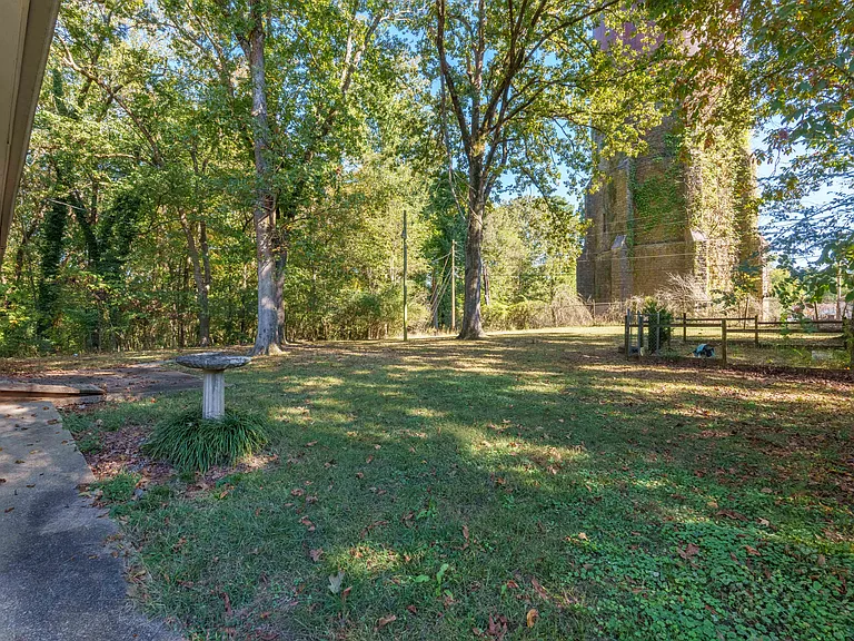 325 Bayless Ave — Photo 26