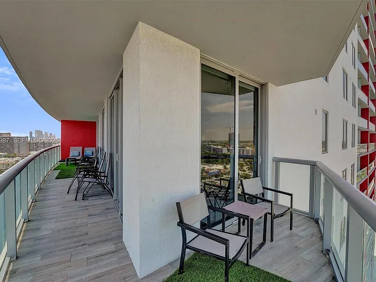 2600 E Hallandale Beach Blvd #T1902 — Photo 68