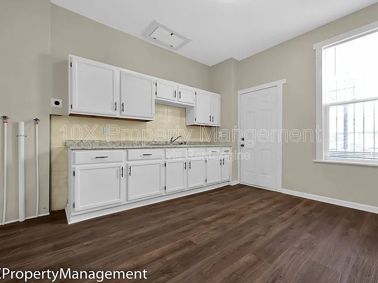51 N Princeton Ave — Photo 9
