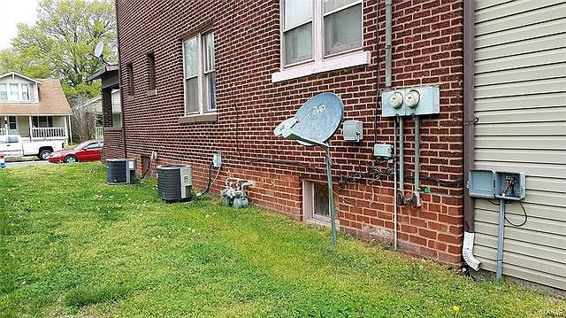 2nd image of 2446 State St
