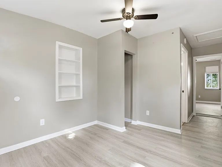 1200 Grady St — Photo 17