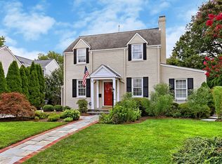 2017 N Upton St, Arlington, VA 22207