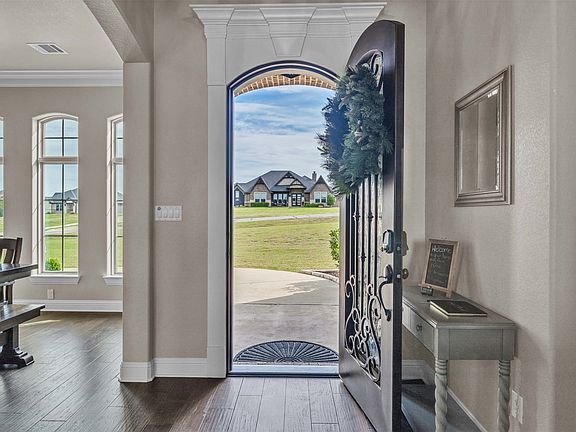 3rd image of 209 Martin Dr