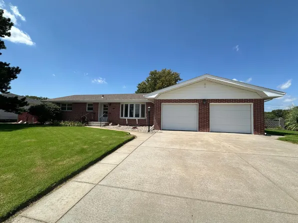 1309 Steven Dr, Hays, KS 67601