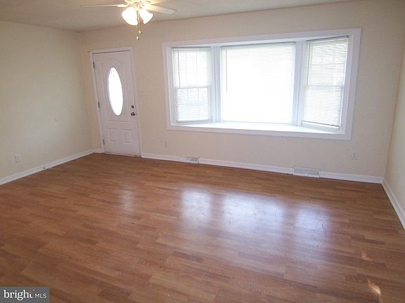 4th image of 547 Bonnie Dr