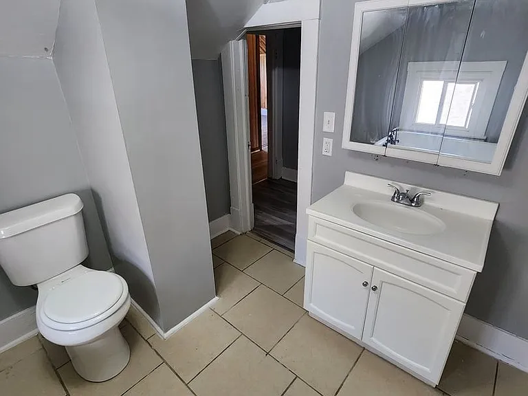 6010 Florence Blvd — Photo 42