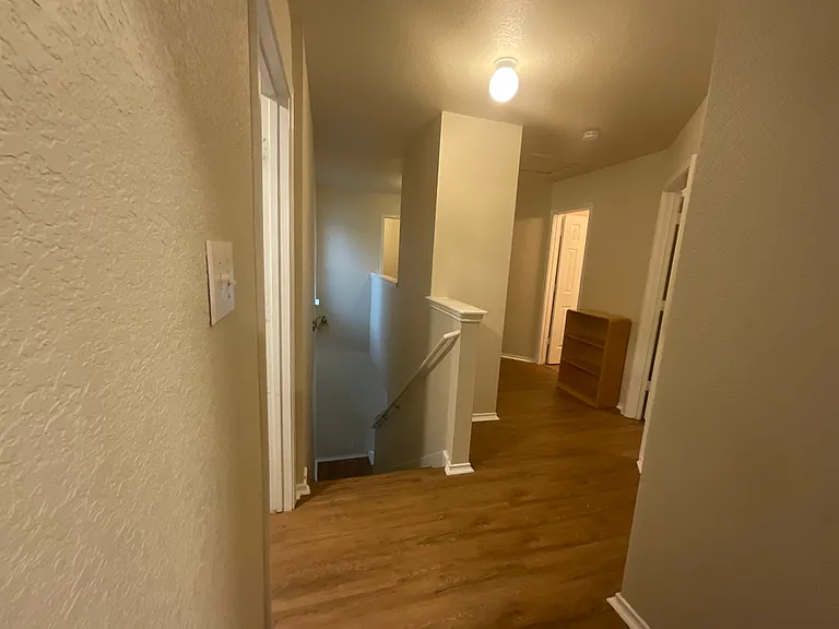 119 Adelaide Oaks — Photo 11